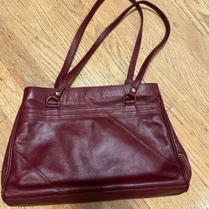 Vintage Contessa Real leather Handbag in a beautiful burgundy